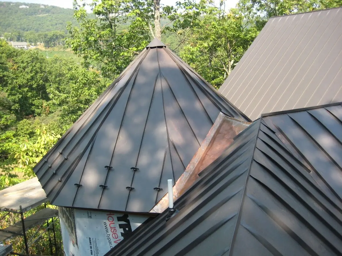 Professional Shingle Replacement & Repair by Craftsman Roofing in New Castle